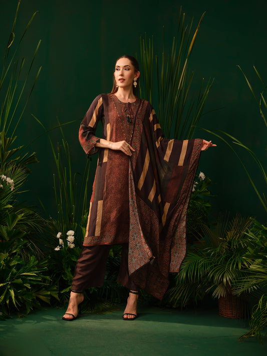 Vedara Kurti Set