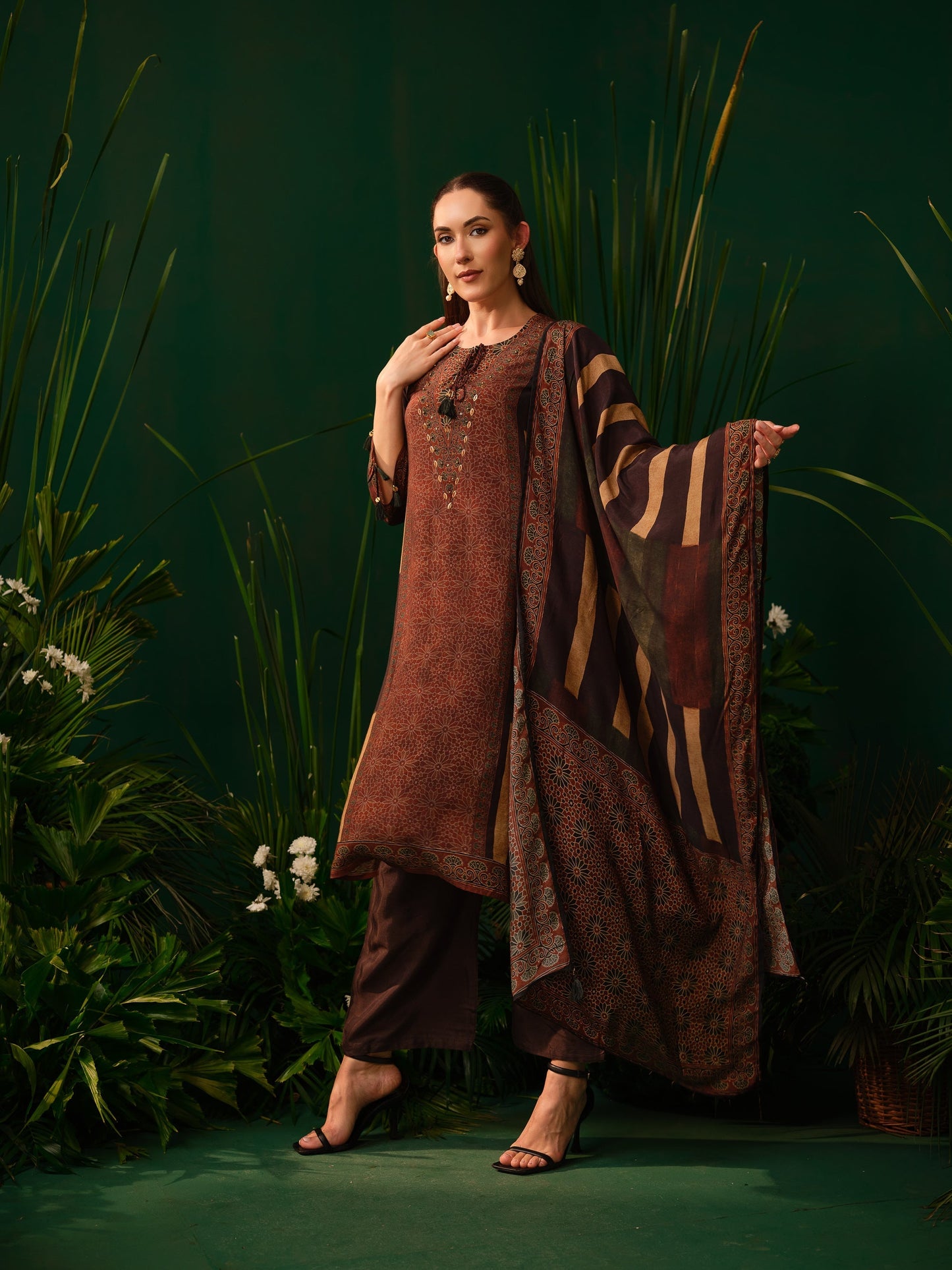 Vedara Kurti Set