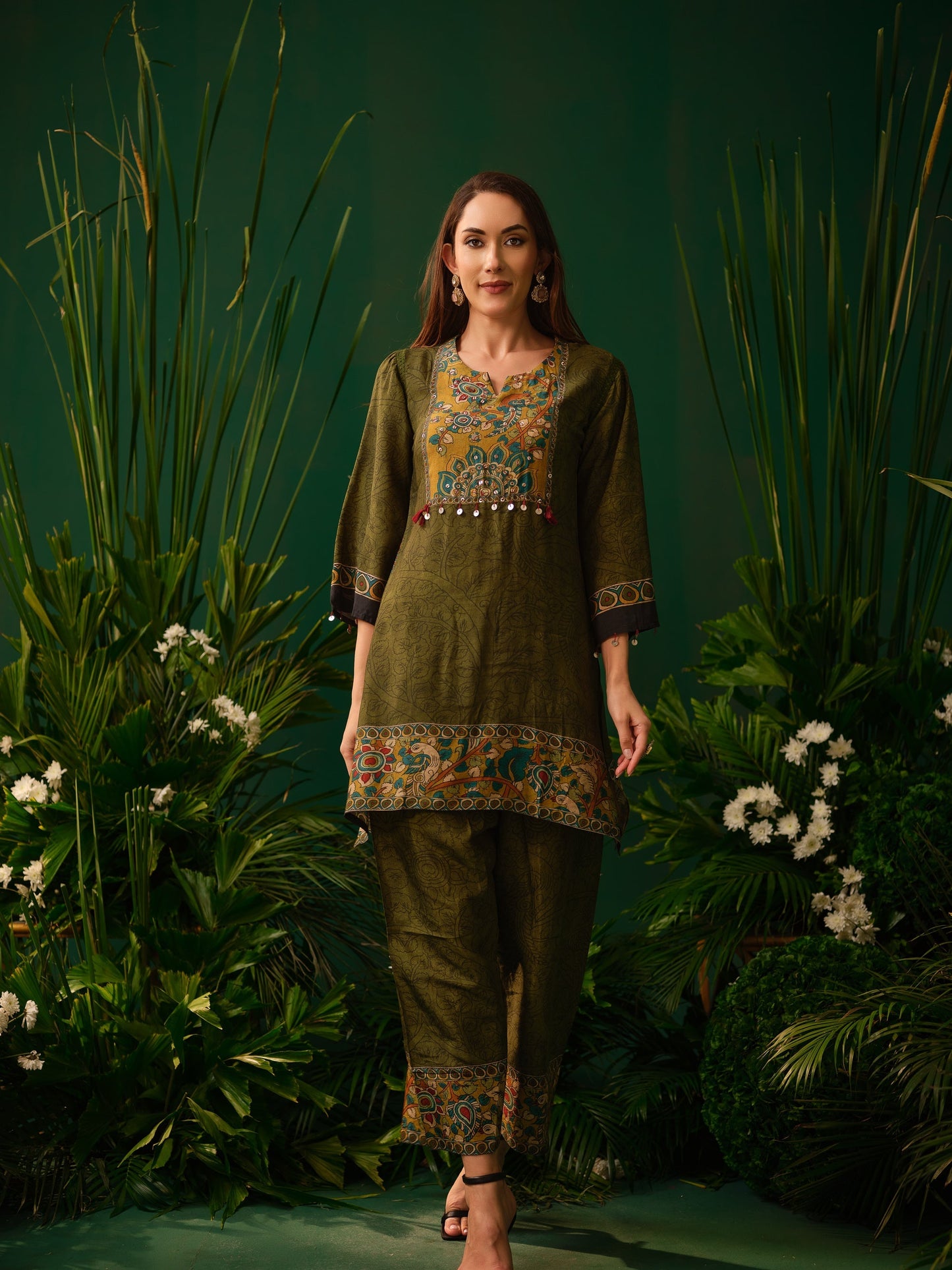 Vedanta Art Kurti Set