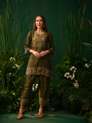 Vedanta Art Kurti Set